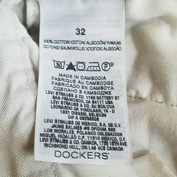 Dockers Cargo Shorts - Picture 4 of 5